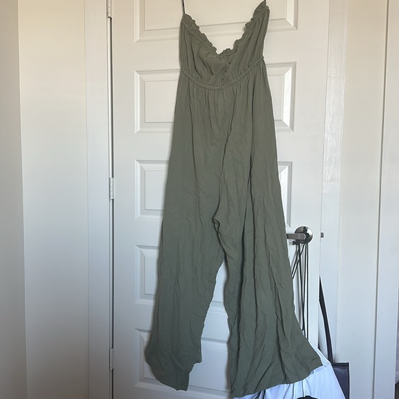 Dark Green Strapless Jumpsuit - Picture 4 of 4